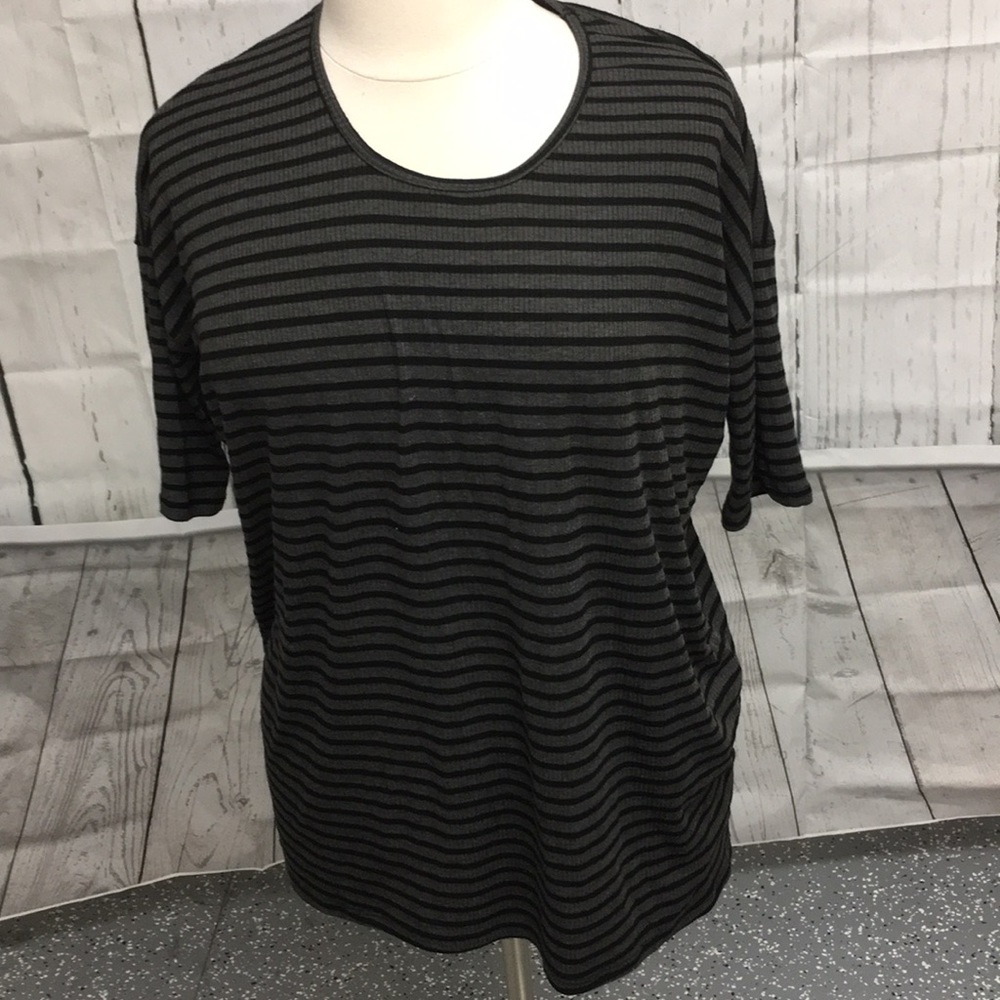 Agnes and Dora tee